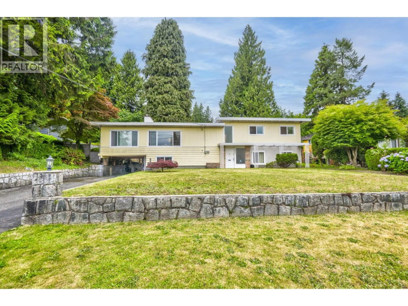 3028 STARLIGHT Way Coquitlam British Columbia, V3C 3P6 - 5 Bedrooms Home For Sale