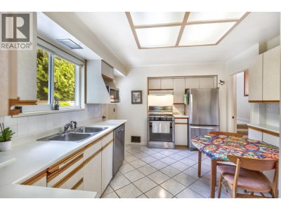 3028 STARLIGHT Way | Coquitlam British Columbia | Slide Image Sixteen