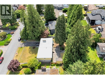 3028 STARLIGHT Way | Coquitlam British Columbia | Slide Image Three
