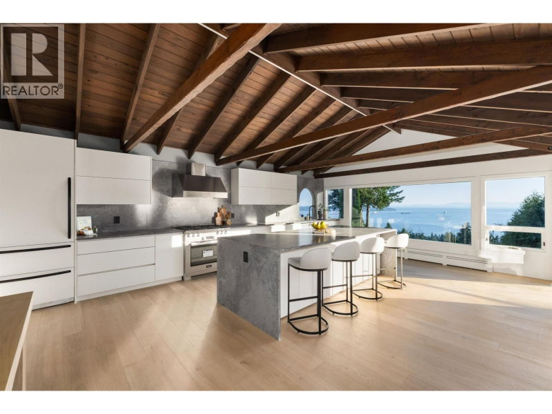 2235 CHAIRLIFT Road West Vancouver British Columbia, V7S 2T4 - 4 Bedrooms Home For Sale