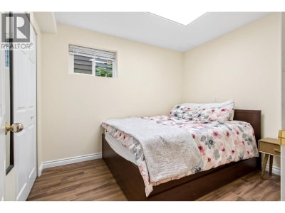 22525 BRICKWOOD Close | Maple Ridge British Columbia | Slide Image Ten