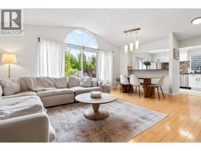 22525 BRICKWOOD Close | Maple Ridge British Columbia | Slide Image Eighteen