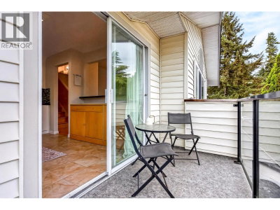 22525 BRICKWOOD Close | Maple Ridge British Columbia | Slide Image Twenty-six