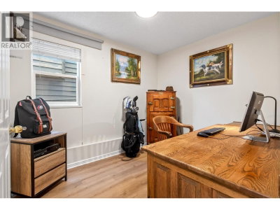 22525 BRICKWOOD Close | Maple Ridge British Columbia | Slide Image Seven