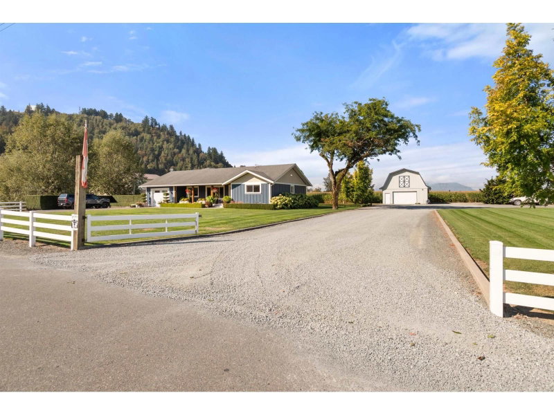 6629 BANFORD Road Chilliwack British Columbia, V2R 4S3 - 4 Bedrooms Home For Sale