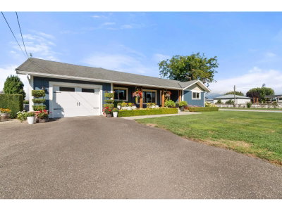 6629 BANFORD Road | Chilliwack British Columbia | Slide Image Four
