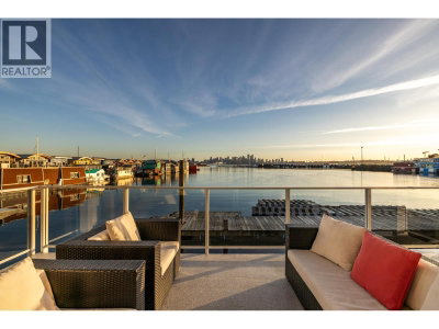 415 ESPLANADE Avenue | North Vancouver British Columbia | Slide Image Twenty-eight