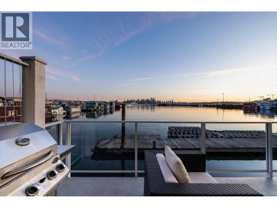 415 ESPLANADE Avenue | North Vancouver British Columbia | Slide Image Thirty-one