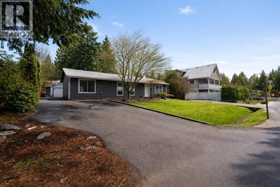 40410 PERTH Drive | Squamish British Columbia | Slide Image Two