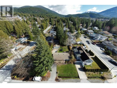40410 PERTH Drive | Squamish British Columbia | Slide Image Four