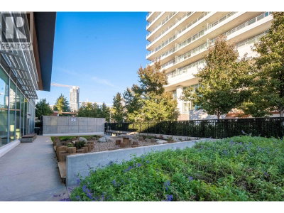 525 FOSTER Avenue | Coquitlam British Columbia | Slide Image Six