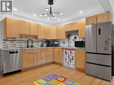 2322 KIRKSTONE Road | North Vancouver British Columbia | Slide Image Thirty-three