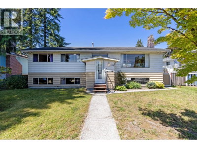 3371 VINCENT Street | Port Coquitlam British Columbia | Slide Image One