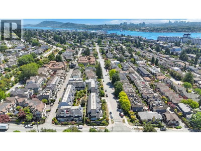216 6TH Street | North Vancouver British Columbia | Slide Image Thirty-five