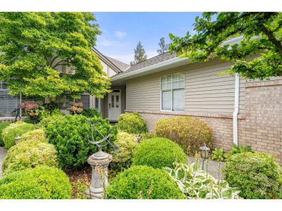 2533 152 Street | White Rock British Columbia | Slide Image Two