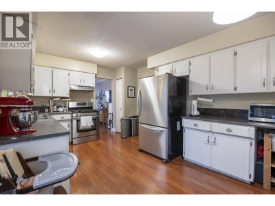 2634 ROGATE Avenue | Coquitlam British Columbia | Slide Image Eight