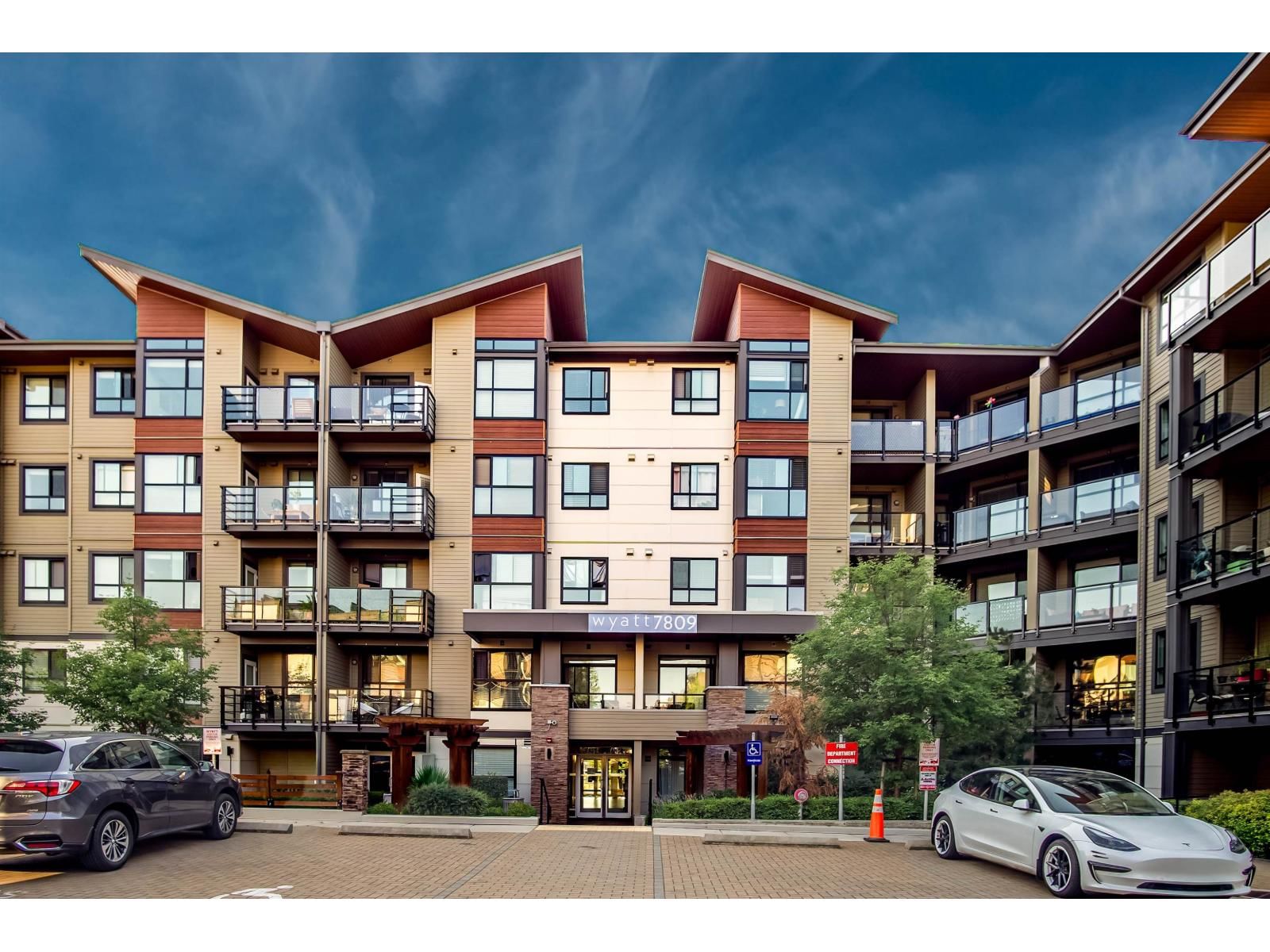 7809 209 Street, Langley, British Columbia V2Y 3N6