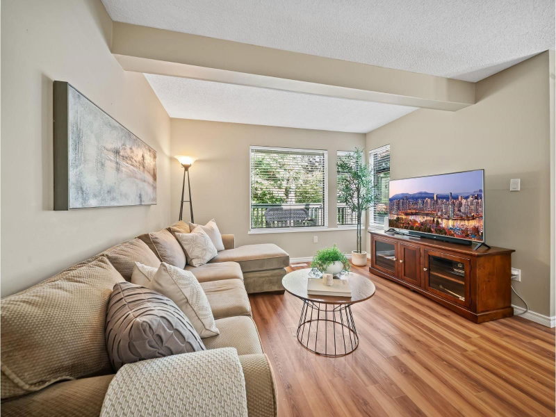 1789 LILAC Drive White Rock British Columbia, V4A 6C7 - 2 Bedrooms Condo For Sale