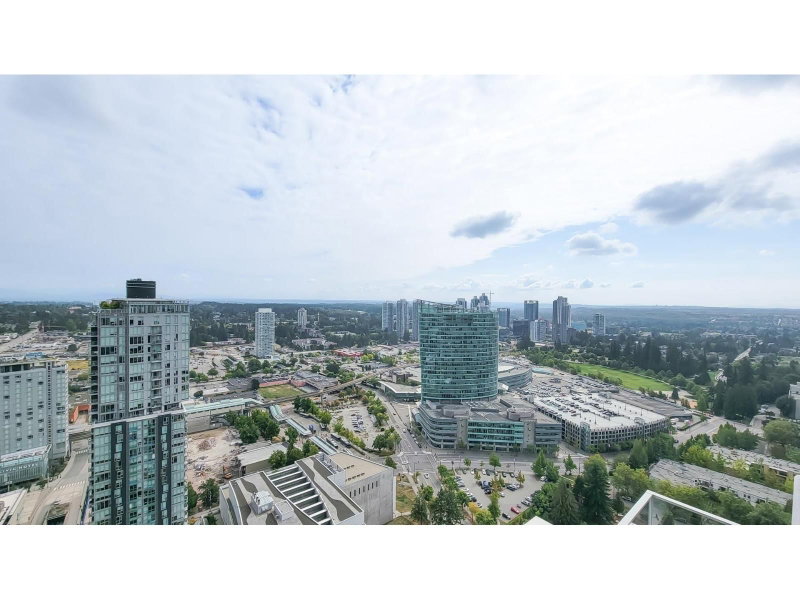 13350 CENTRAL Avenue Surrey British Columbia, V3T 0S1 - 2 Bedrooms Condo For Sale