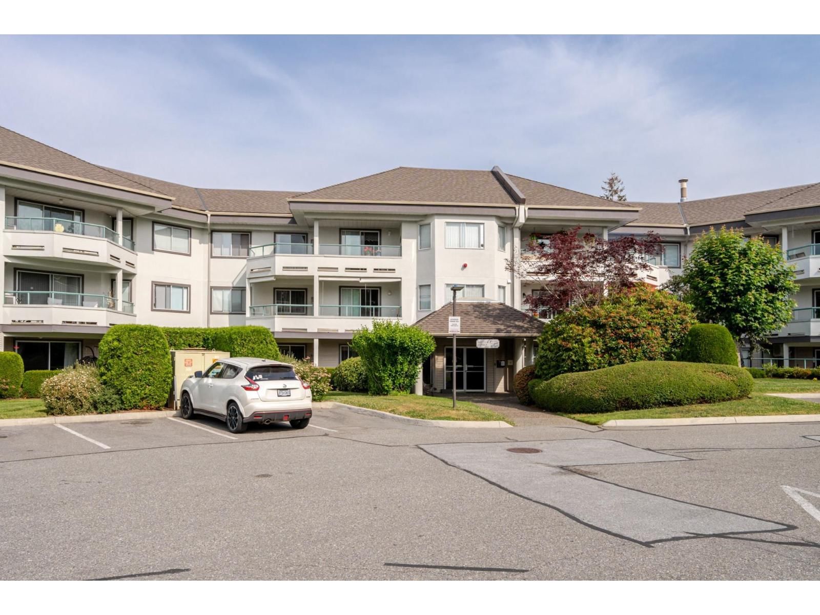 2451 GLADWIN Road North, Abbotsford, British Columbia V2T 3N8