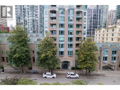 1238 MELVILLE Street | Vancouver British Columbia | Slide Image Five