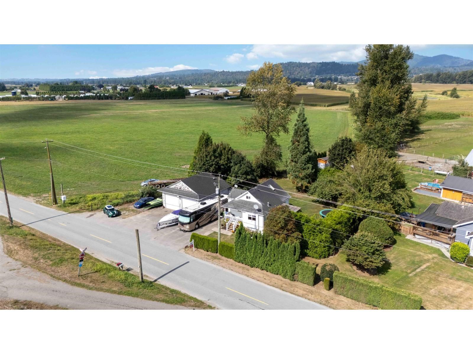 35815 PAGE Road, Abbotsford, British Columbia V3G 1P3