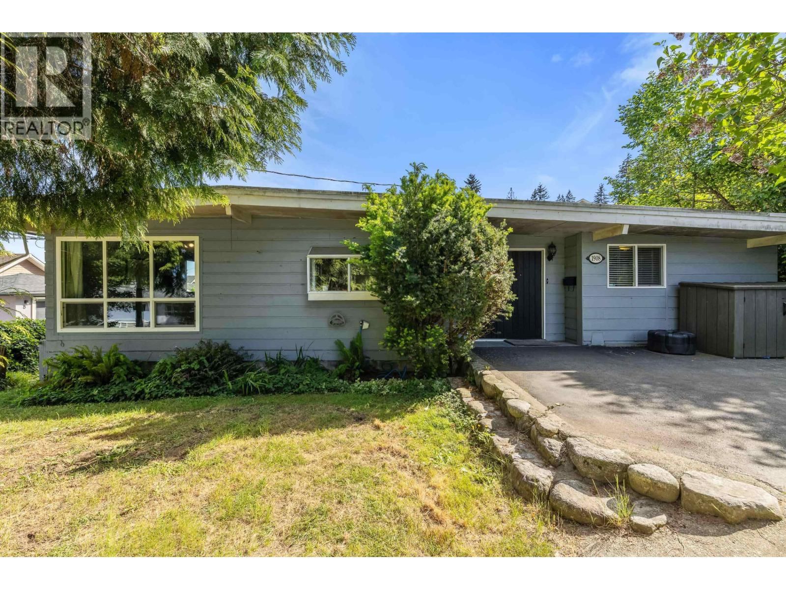 1908 WARWICK Crescent, Port Coquitlam, British Columbia V3C 1L8