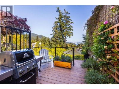 4772 MEADFEILD Court | West Vancouver British Columbia | Slide Image Thirty-two