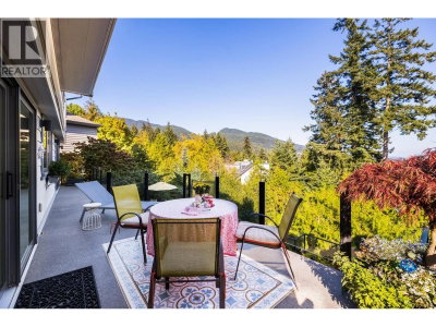 4772 MEADFEILD Court | West Vancouver British Columbia | Slide Image Thirty-three