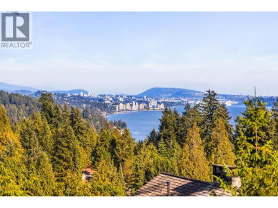 4772 MEADFEILD Court | West Vancouver British Columbia | Slide Image Thirty-eight