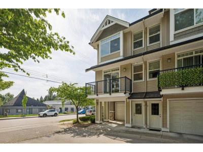 8277 161 Street | Surrey British Columbia | Slide Image Four