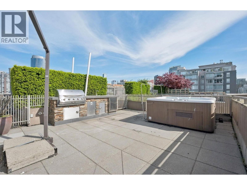 1055 RICHARDS Street Vancouver British Columbia, V6B 0C2 - 2 Bedrooms Condo For Sale