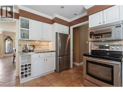 4106 STAULO Crescent | Vancouver British Columbia | Slide Image Nineteen
