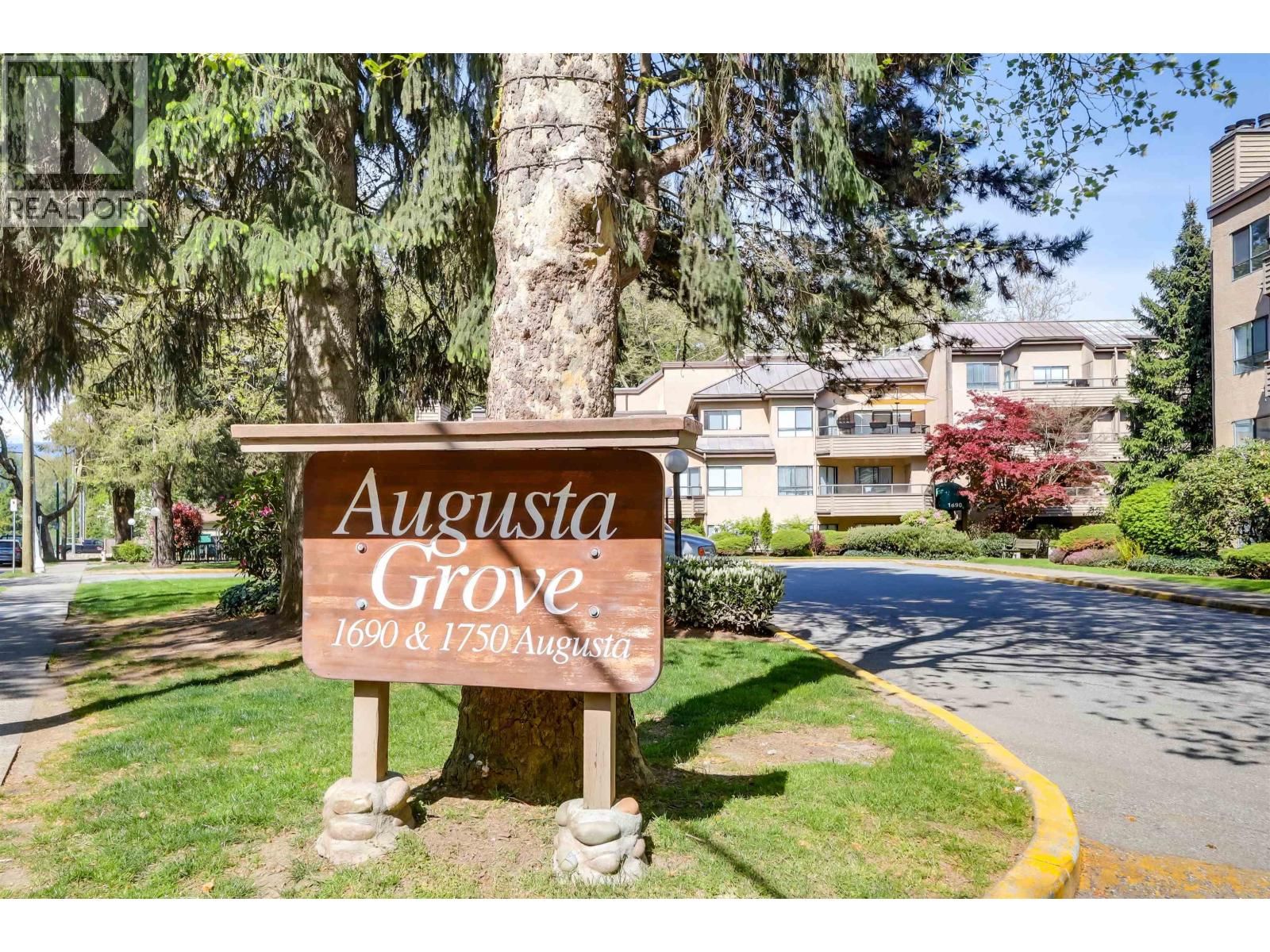 1690 AUGUSTA Avenue, Burnaby, British Columbia V5A 2V6