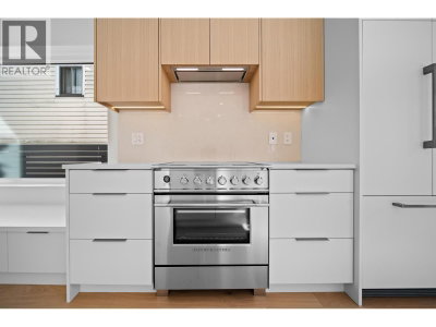 5407 WALES Street | Vancouver British Columbia | Slide Image Nine