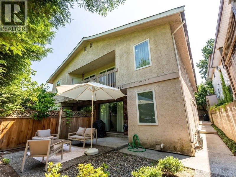 310 16TH Avenue Vancouver British Columbia, V5T 2T6 - 5 Bedrooms Condo For Sale