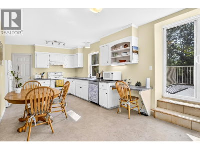 28684 98 Avenue | Maple Ridge British Columbia | Slide Image Eight