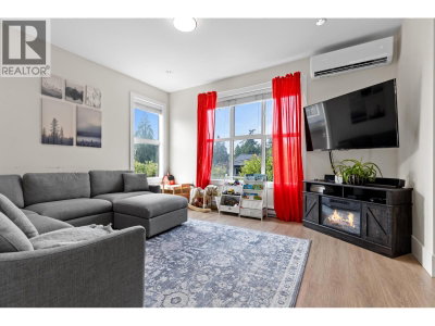 13260 236 Street | Maple Ridge British Columbia | Slide Image Thirteen