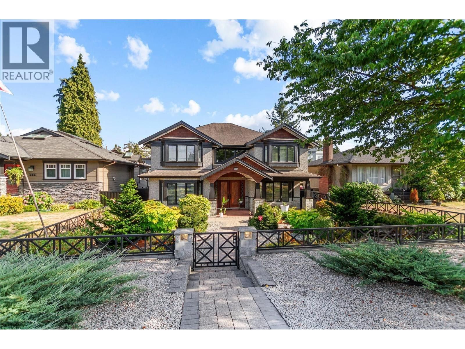 8330 12TH Avenue, Burnaby, British Columbia V3N 2L6