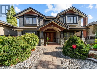 8330 12TH Avenue | Burnaby British Columbia | Slide Image Twelve