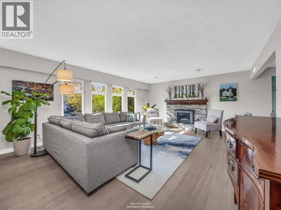 10920 HOGARTH Drive | Richmond British Columbia | Slide Image Four