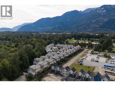 39548 LOGGERS Lane | Squamish British Columbia | Slide Image Thirty-eight
