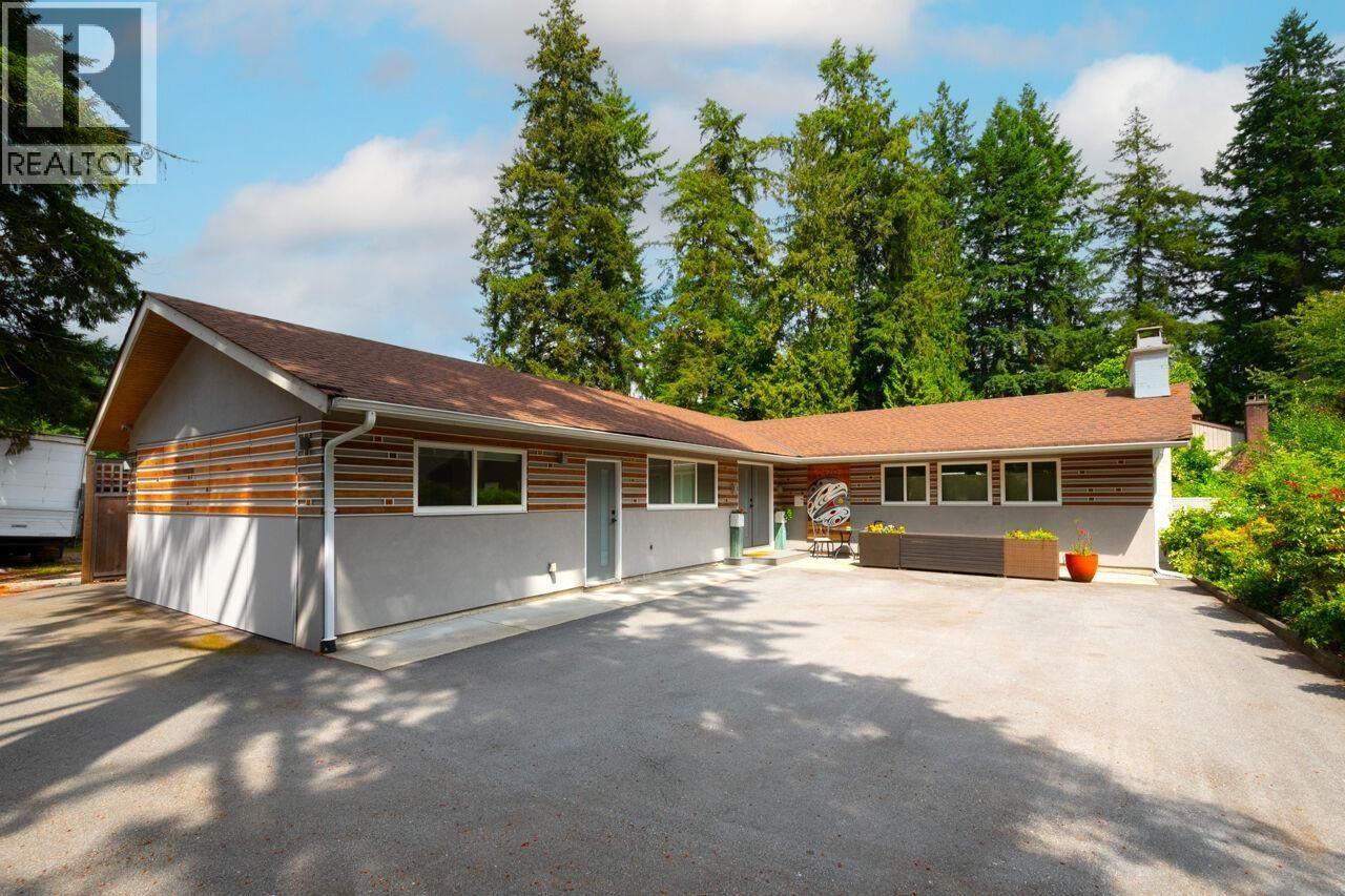 2420 EDGEMONT Boulevard, North Vancouver, British Columbia V7P 2L1