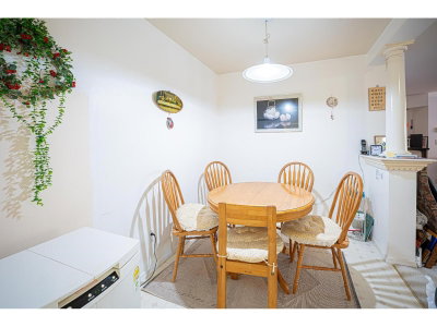 16085 83 Avenue | Surrey British Columbia | Slide Image Eleven