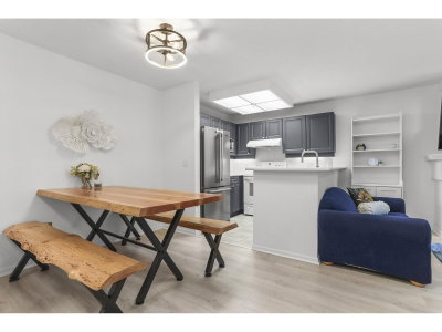22015 48 Avenue | Langley British Columbia | Slide Image Four
