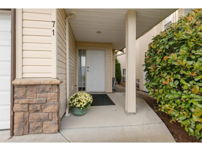 8590 SUNRISE Drive | Chilliwack British Columbia | Slide Image Seven