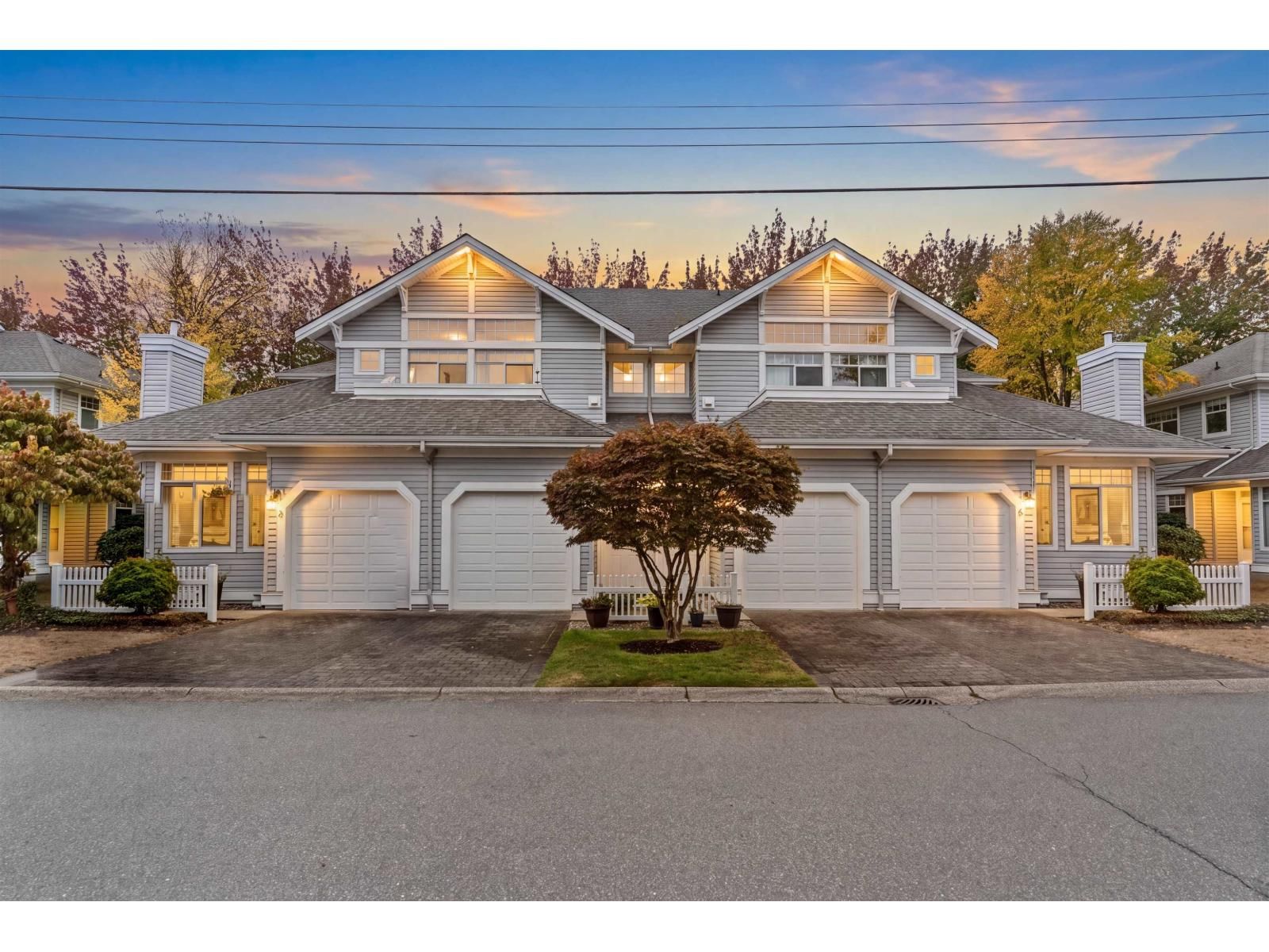 5708 208 Street, Langley, British Columbia V3A 8L4