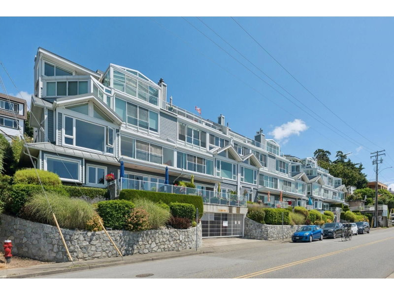 15165 MARINE Drive White Rock British Columbia, V4B 1C5 - 2 Bedrooms Waterfront Condo For Sale
