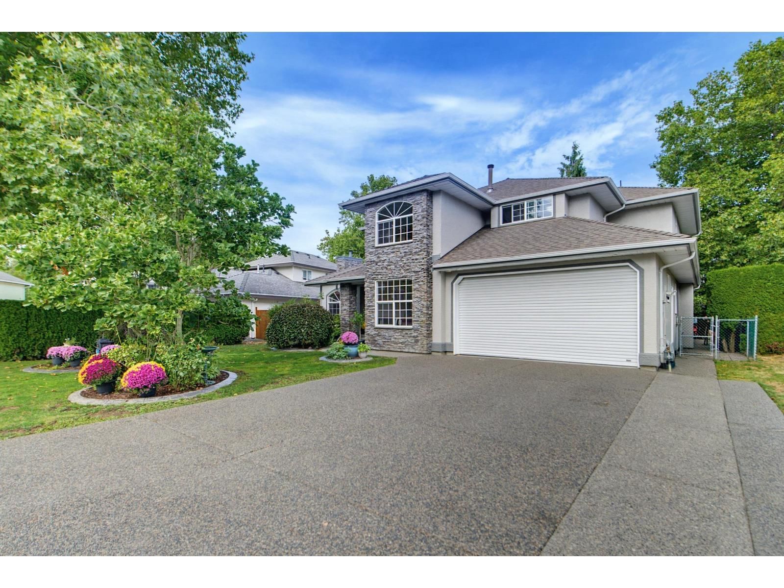 22315 47A Avenue, Langley, British Columbia V2Z 1M5