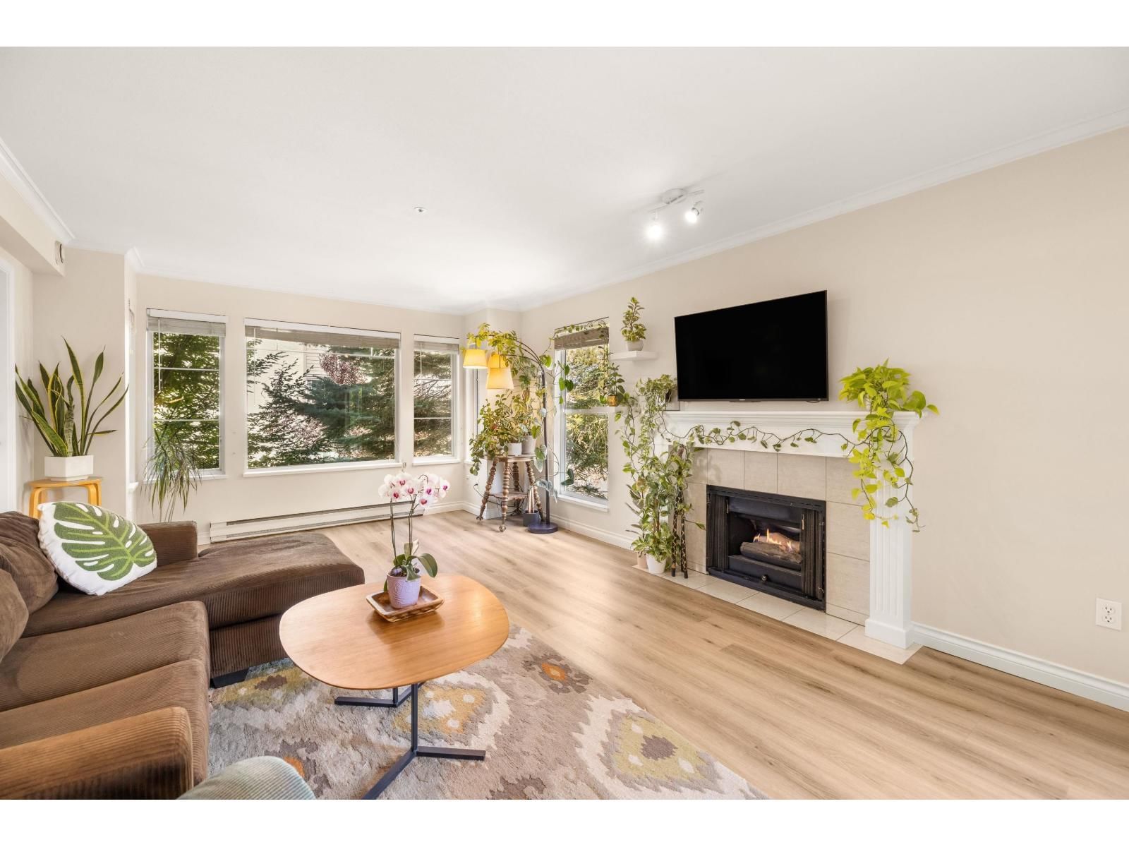 20350 54 Avenue, Langley, British Columbia V3A 8J4